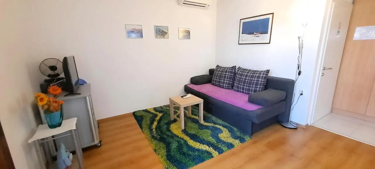Apartment Lucija 크르크